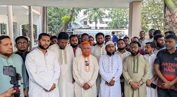 থানার ভেতরে ডাকসু নেতাদের ওপর হামলায় সহযোগীর ভূমিকায় ছিল পুলিশ