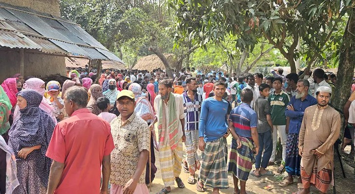 নওগাঁয় একই পরিবারের চারজনকে গলাকেটে হত্যা: বেরিয়ে আসছে নতুন তথ্য