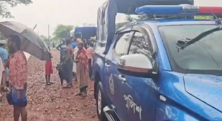 রাতে ঘুমিয়ে ছিলেন ঘরে, সকালে রাস্তার পাশে মিলল মরদেহ